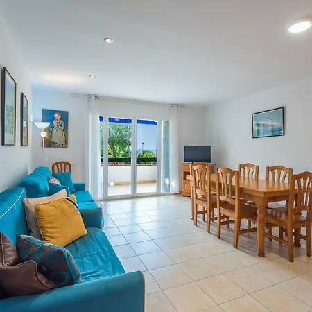Calipso Tamarit Holiday home *